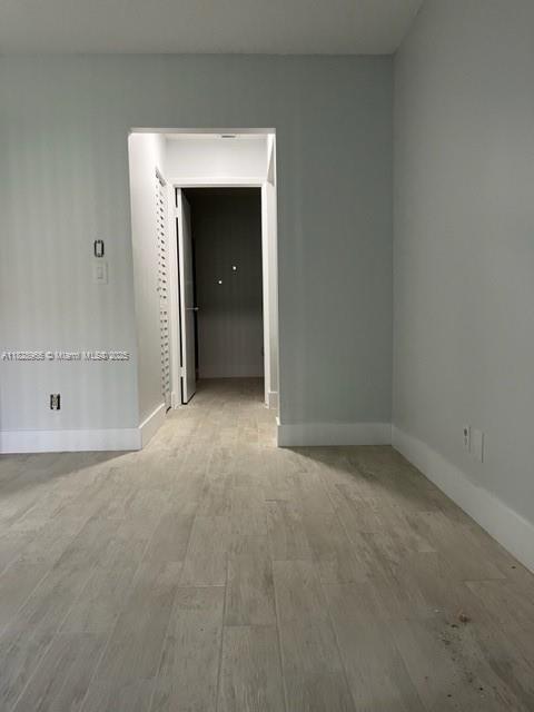 Building Photo - 447 Lakeview Dr