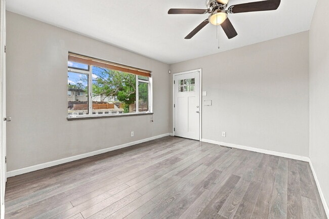 Building Photo - $2,020.95, 2 Beds - 2 Bath, Duplex in Denver with Washer and Dryer!