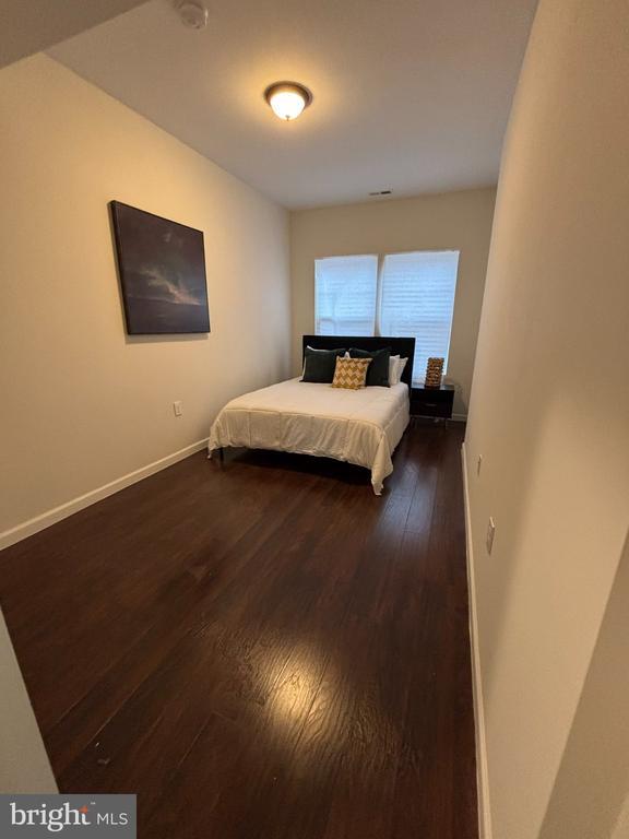 Building Photo - 6005 Eads St NE