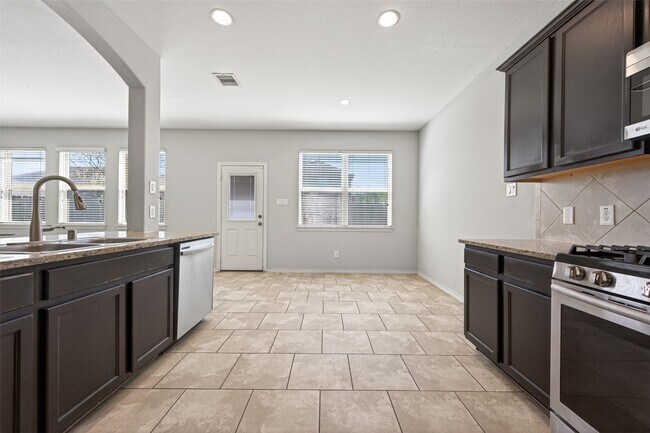 Building Photo - 1326 Seagler Pond Ln