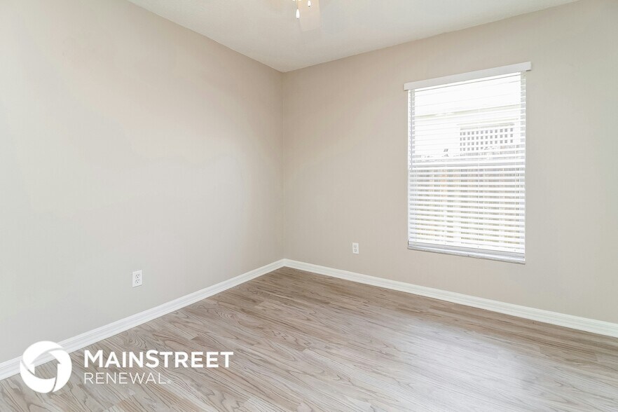 Building Photo - 13852 Valleybrooke Ln