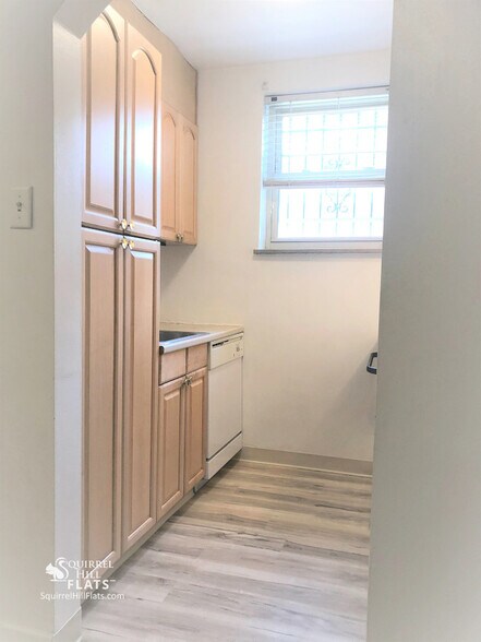 Building Photo - 5712 Phillips Ave