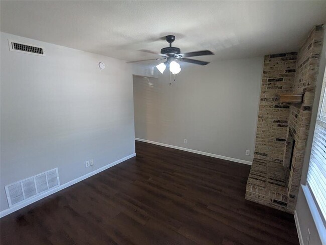 Building Photo - 7800 Northcrest Blvd
