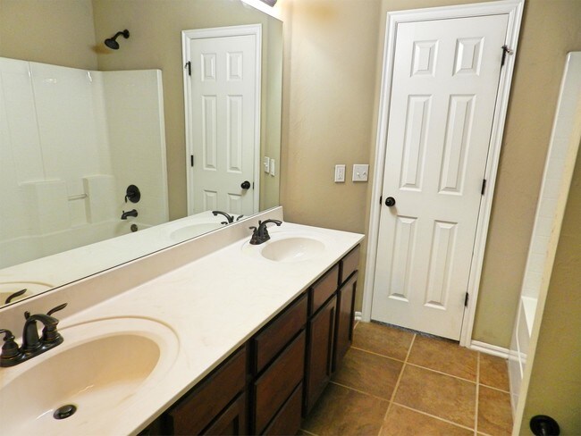 Building Photo - 4827 Southwest Waterstone Place