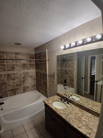 Building Photo - 1416 Ross Dr