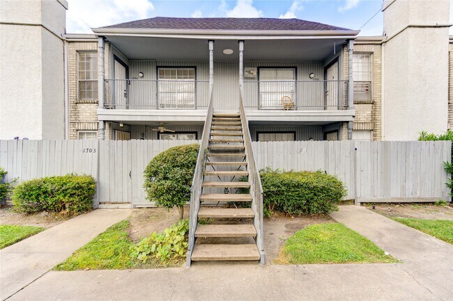 Building Photo - 6606 De Moss Dr