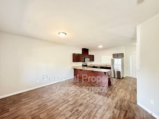 Building Photo - 12600 NE 49th St