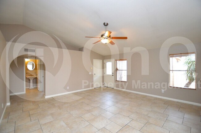 Building Photo - 169 S Criss St