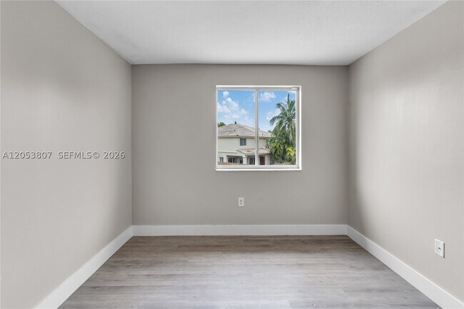 Building Photo - 7463 SW 164th Ave
