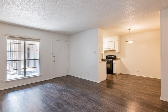 Building Photo - 3121 Speedway St