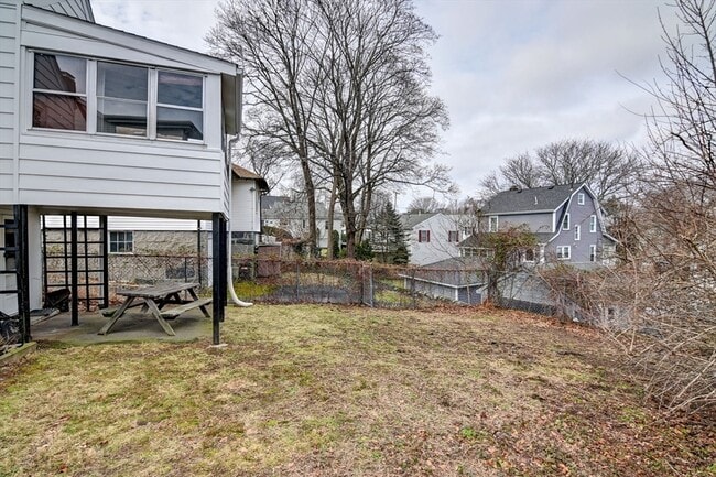 Building Photo - 317 Elmwood Ave