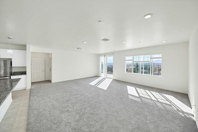 Building Photo - 41207 Alegria Ln