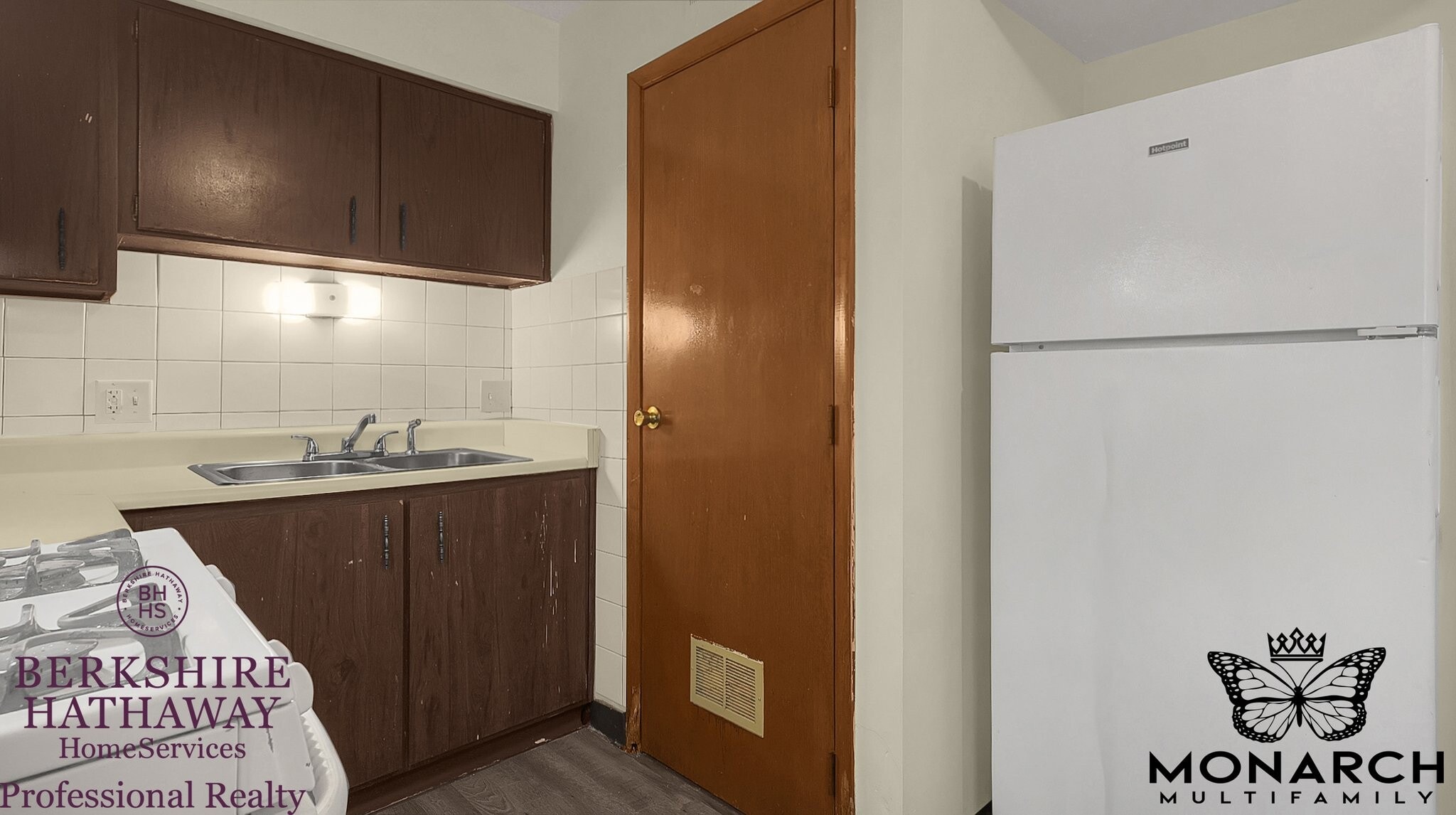 Building Photo - 3042 Sandridge Ave