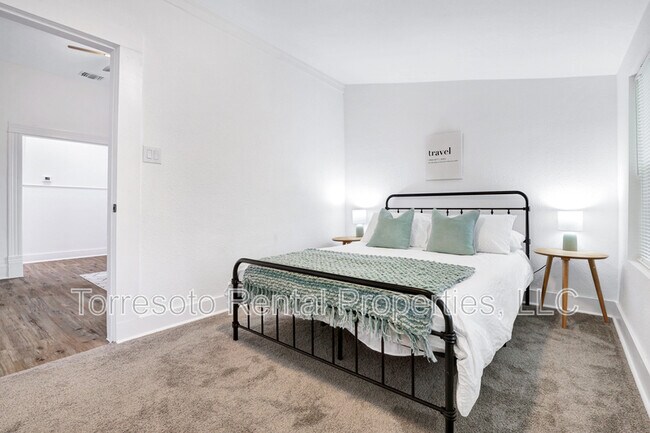 Building Photo - 226 Porter St