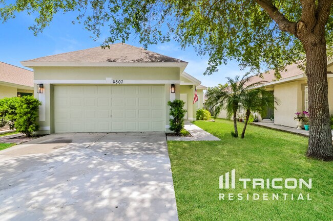 Primary Photo - 6807 Exeter Park Place Apollo Beach FL