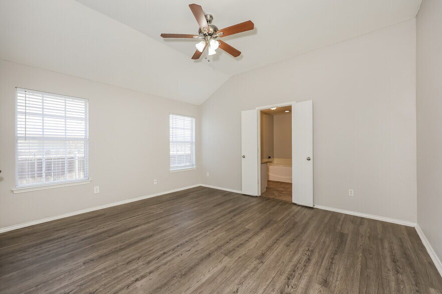 Building Photo - 7448 Ashcroft Cir