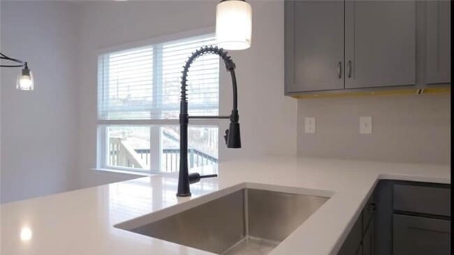 Building Photo - 702 Shetland Trl