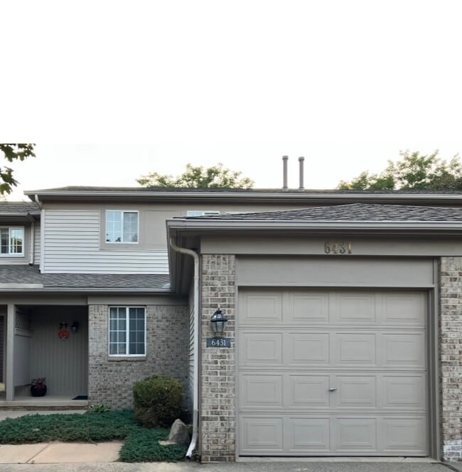 Building Photo - 6431 Deerhurst Dr