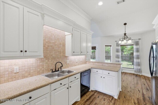 Building Photo - 146 Tradition Pkwy