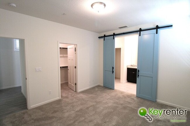 Building Photo - 1061 Chapelhill Ln