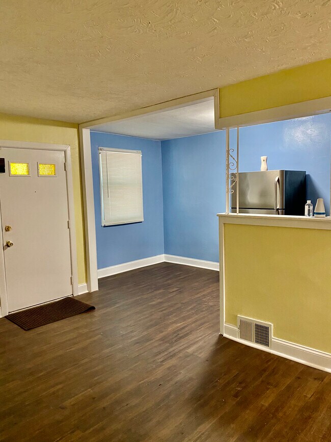 Building Photo - 5521 Wheeler St