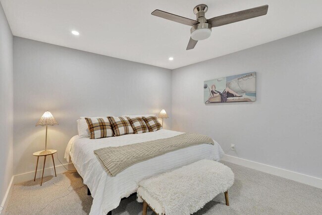Building Photo - 95 Pelican Pointe Dr