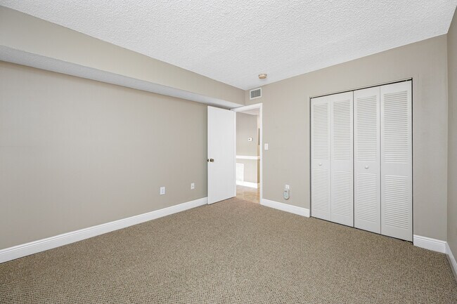 Building Photo - 10033 64th Ave N