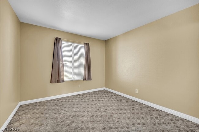 Building Photo - 7300 W Pirates Cove Rd