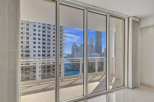 Building Photo - 901 Brickell Key Blvd