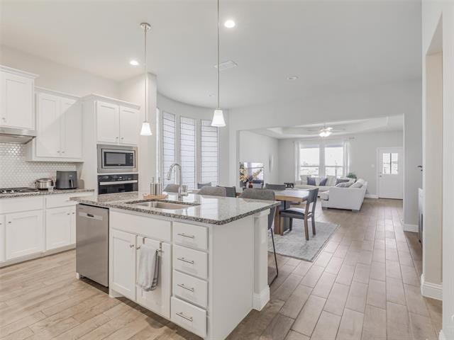 Building Photo - 2156 Knightsgate Rd