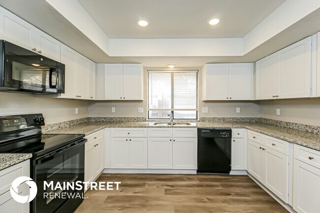 Building Photo - 9405 Briarcreek Dr