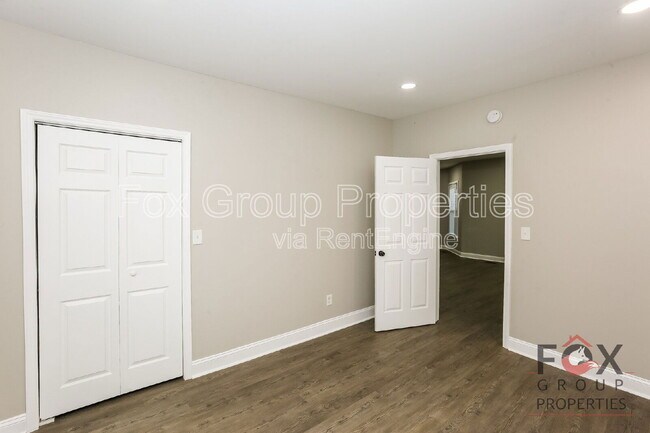Building Photo - 48 Chestnut Dr SW