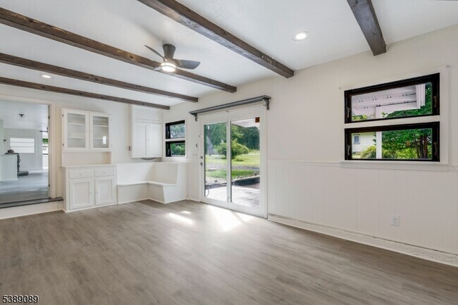 Building Photo - 68 Trenton Ave