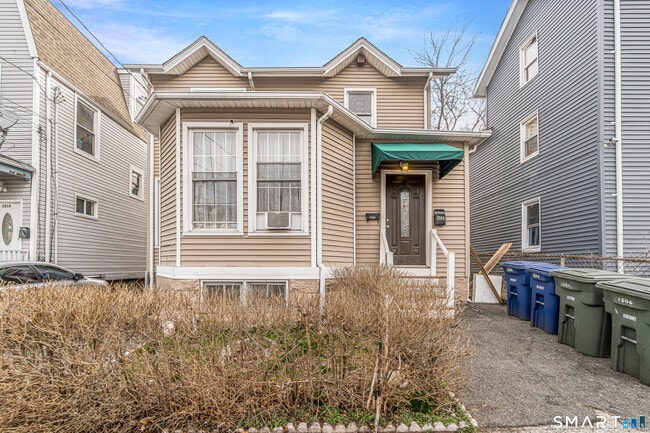 Building Photo - 1504 Iranistan Ave