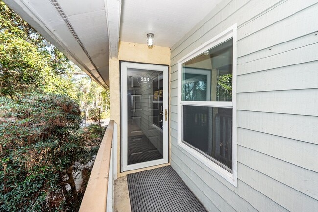 Building Photo - 2 Bedroom, 2 Bathroom Condo in Woodscape - Mt Pleasant