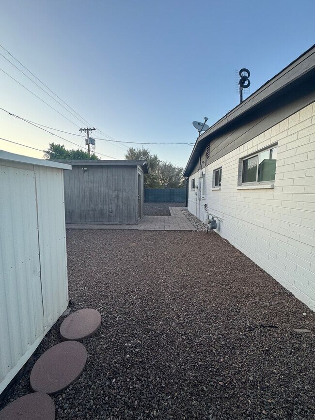 Building Photo - 3 bedroom home in Downtown Phoenix