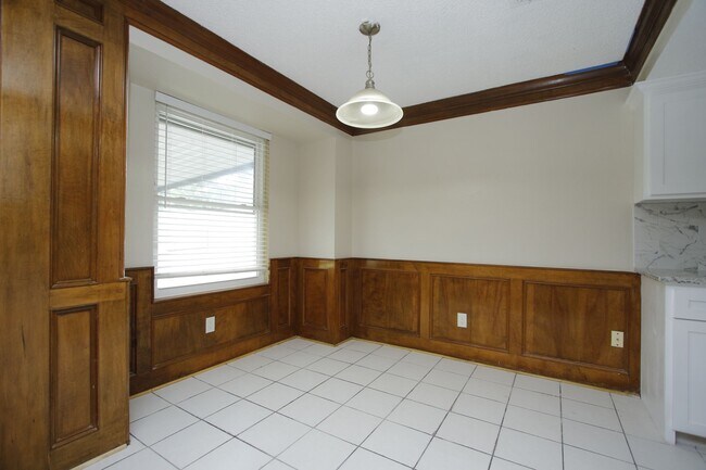 Building Photo - 2207 Whiteback Dr