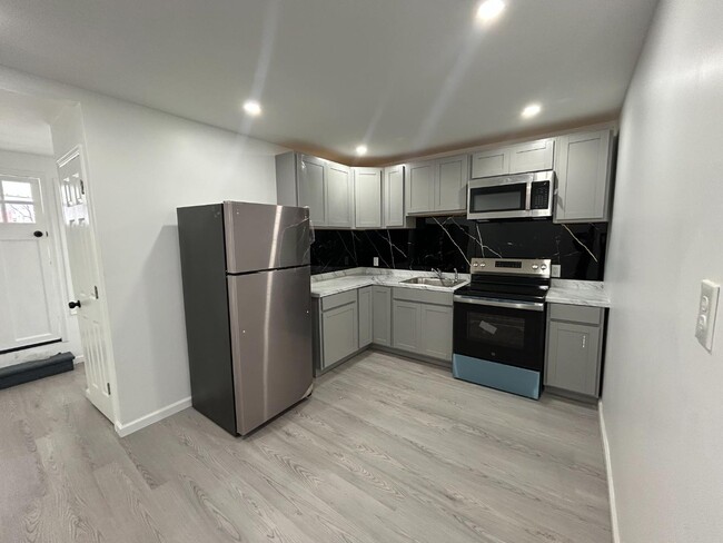 Building Photo - 222 W Patterson St