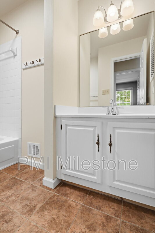Building Photo - 6581 Ewald Ct