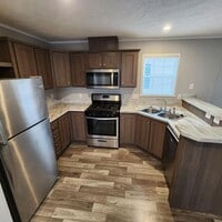 Building Photo - 2324 Birch St