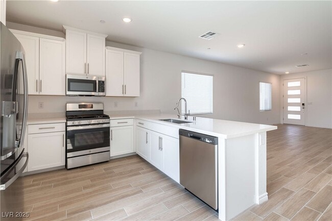 Building Photo - 291 Fletcher Fls St