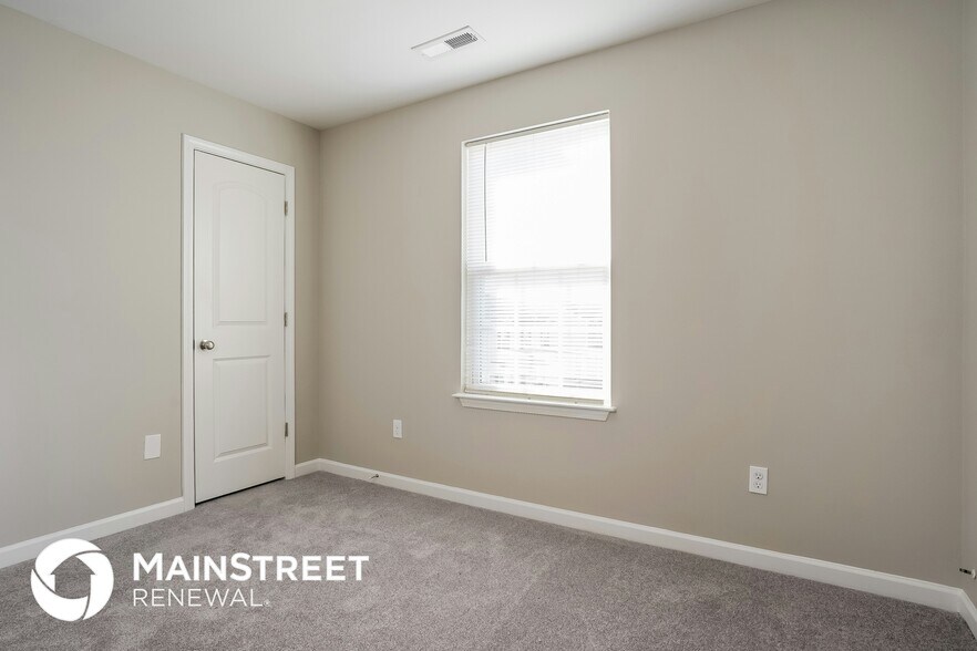 Building Photo - 2248 Waverly Dell Dr SE