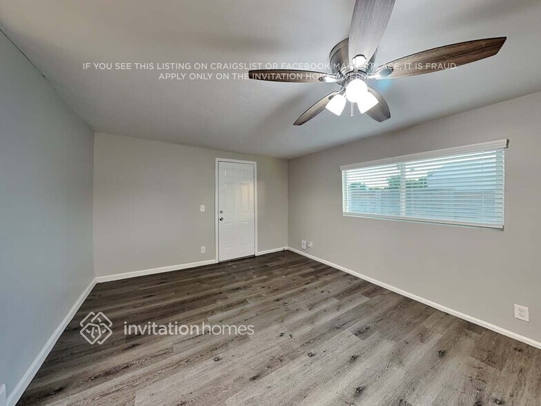 Building Photo - 141 E Millett Ave