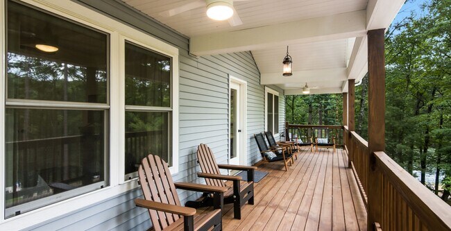 Building Photo - Tranquil Waters - Furnished Monthly Rental