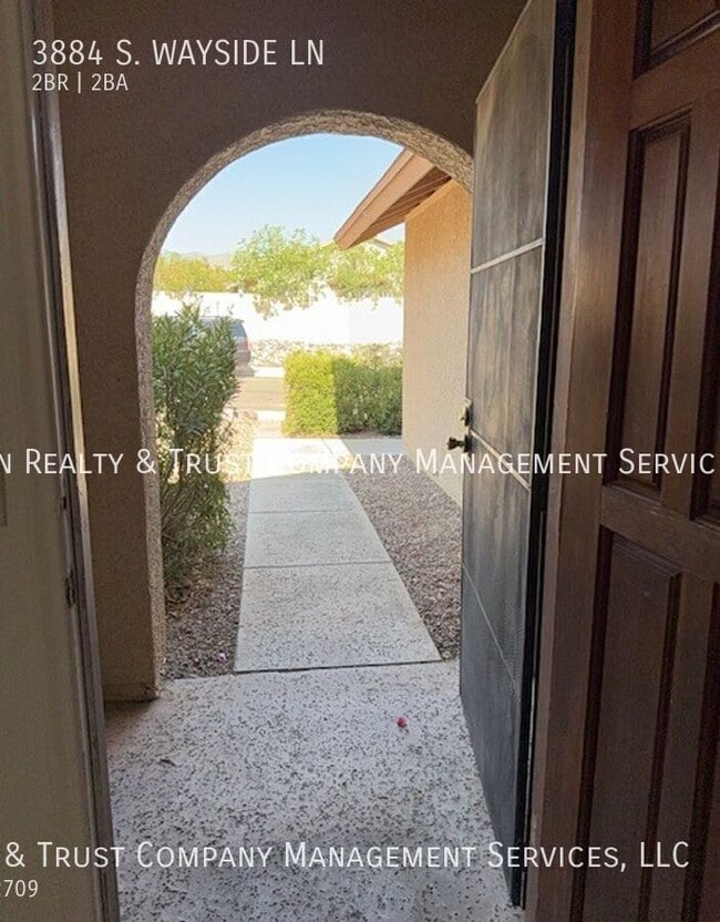 Building Photo - 3884 S Wayside Ln