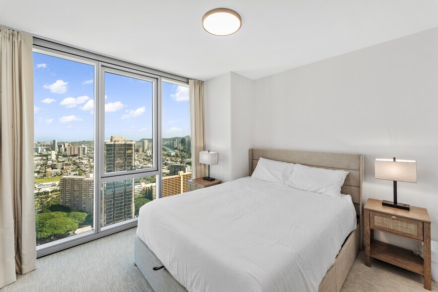 Building Photo - 1515 Liona St