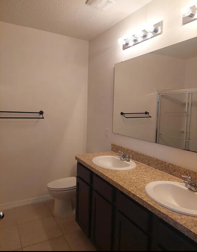 Building Photo - 344 Arbor Lakes Dr