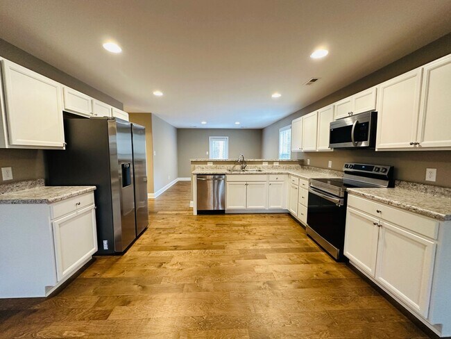 Building Photo - Stunning 2023-Built Home in Powell – Quiet Cul-de-Sac Living!