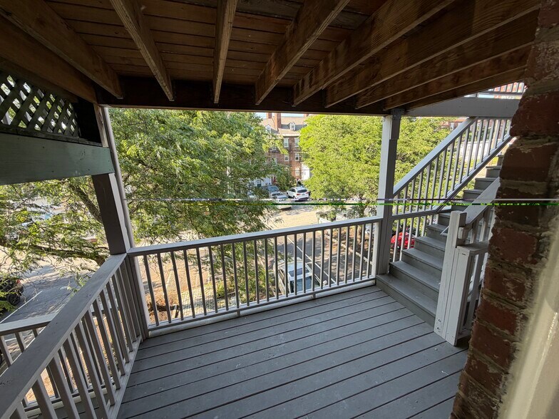 Building Photo - 135 West Merrimack St
