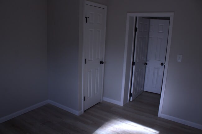 Building Photo - 9430 Echo Ln